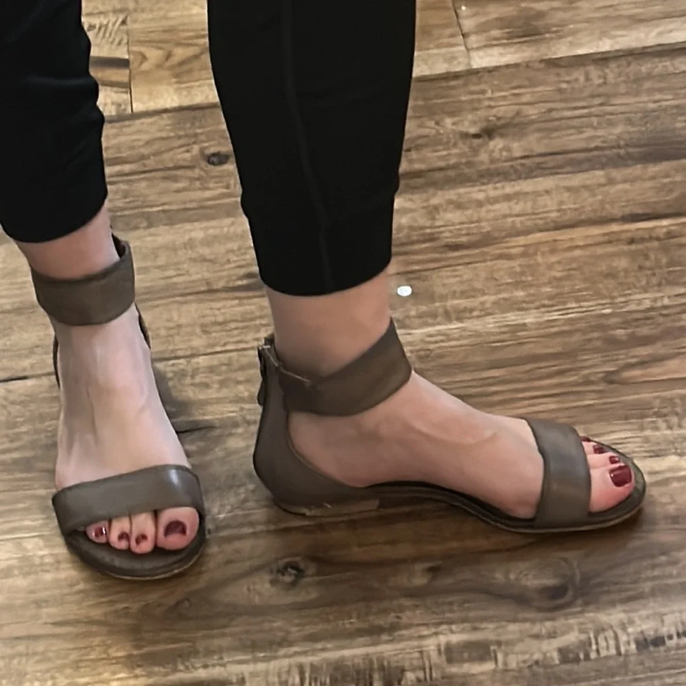 Frye Brown Leather Sandals - Picture 4 of 4